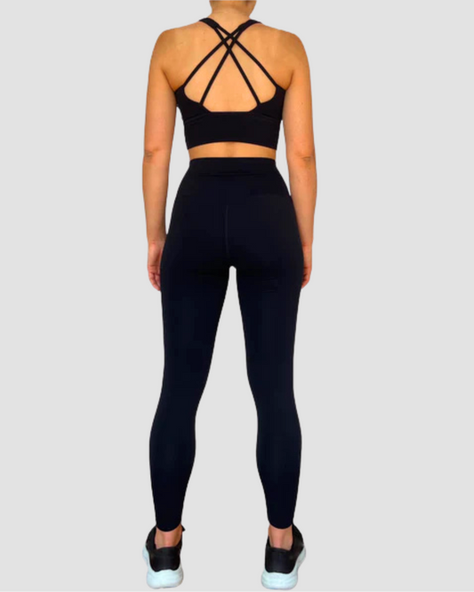 Rebecca – ensemble legging et brassière dos croisée OraFit, coloris noir vue de dos