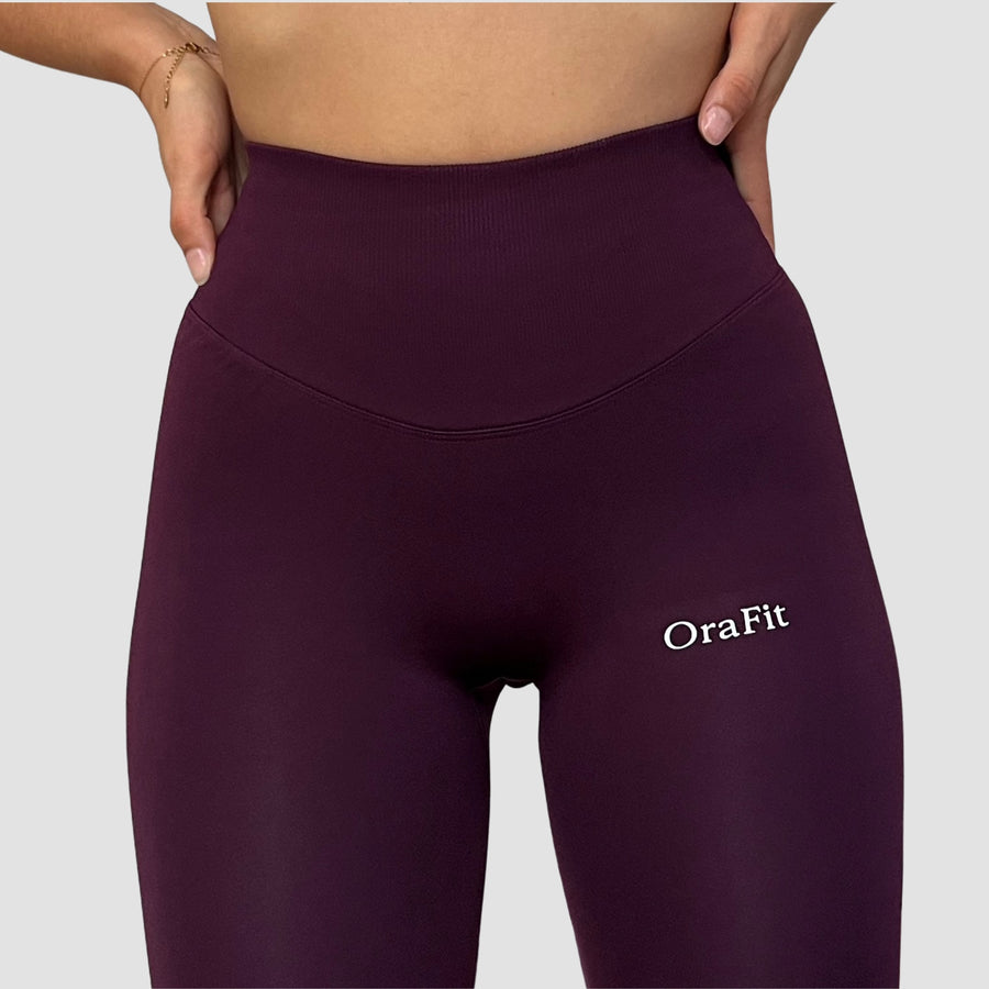 Maéva – legging gainant à scrunch OraFit, coloris prune détail ceinture