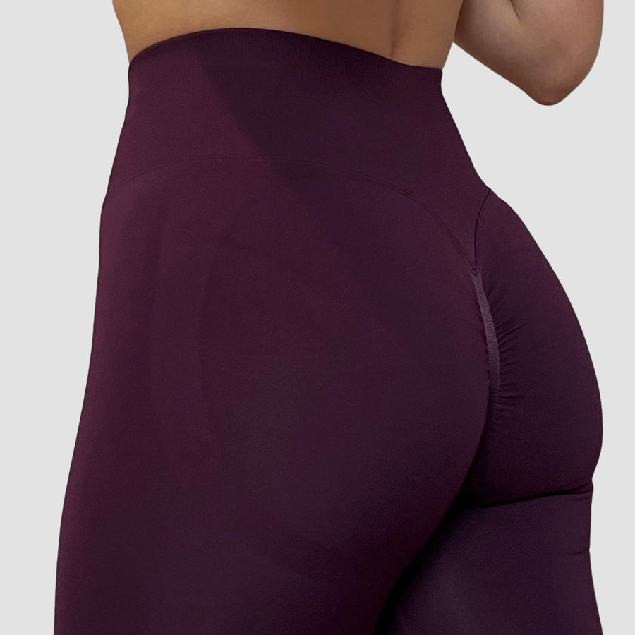 Maéva – legging gainant à scrunch OraFit, coloris prune détail scrunch