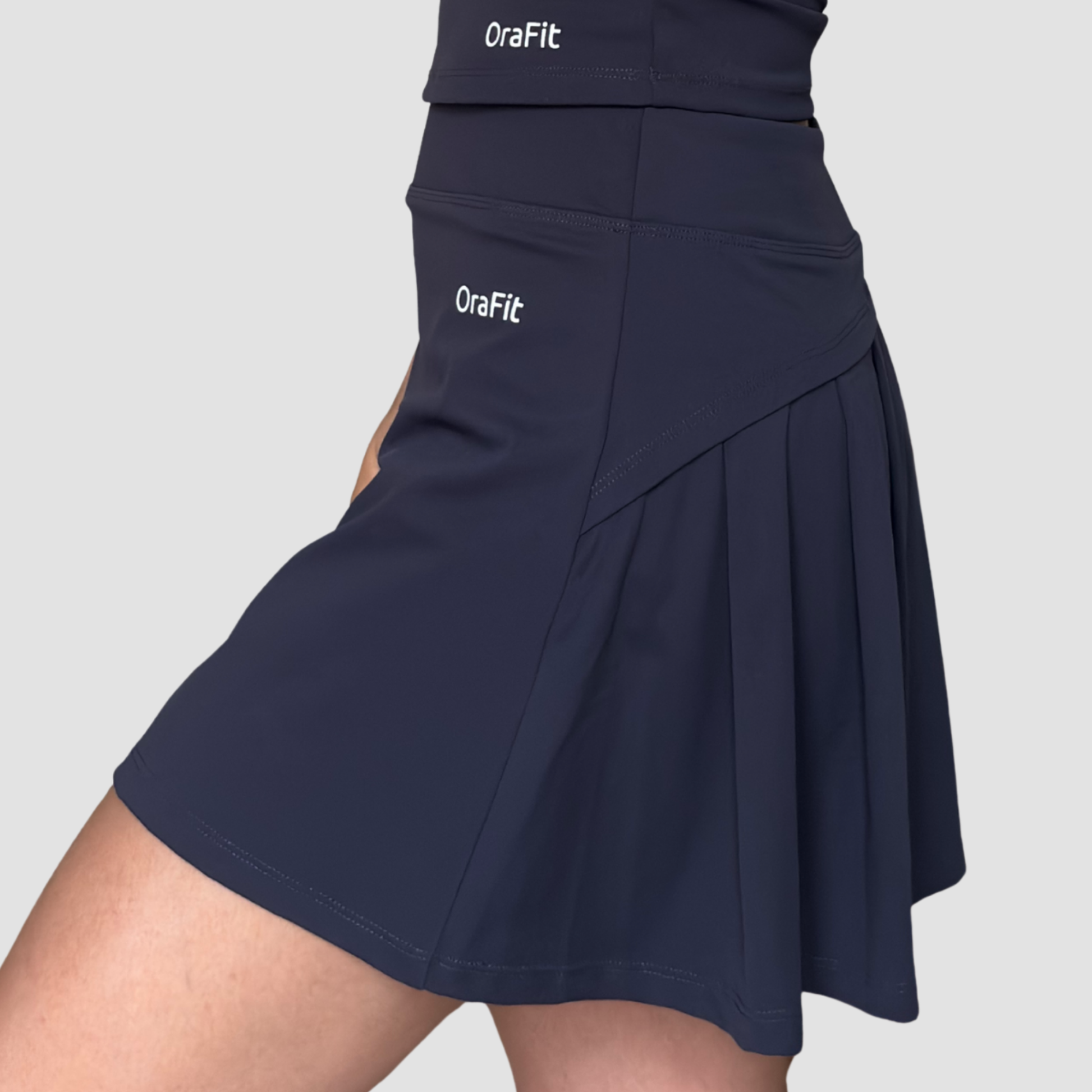 Serena – jupe-short plissée avec poche OraFit, vue de côté
