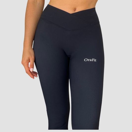 Legging Lila fin noir ceinture croisée zoom matière