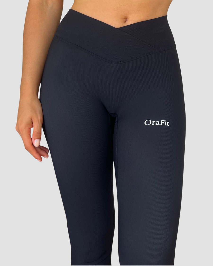 Legging Lila fin noir ceinture croisée zoom matière