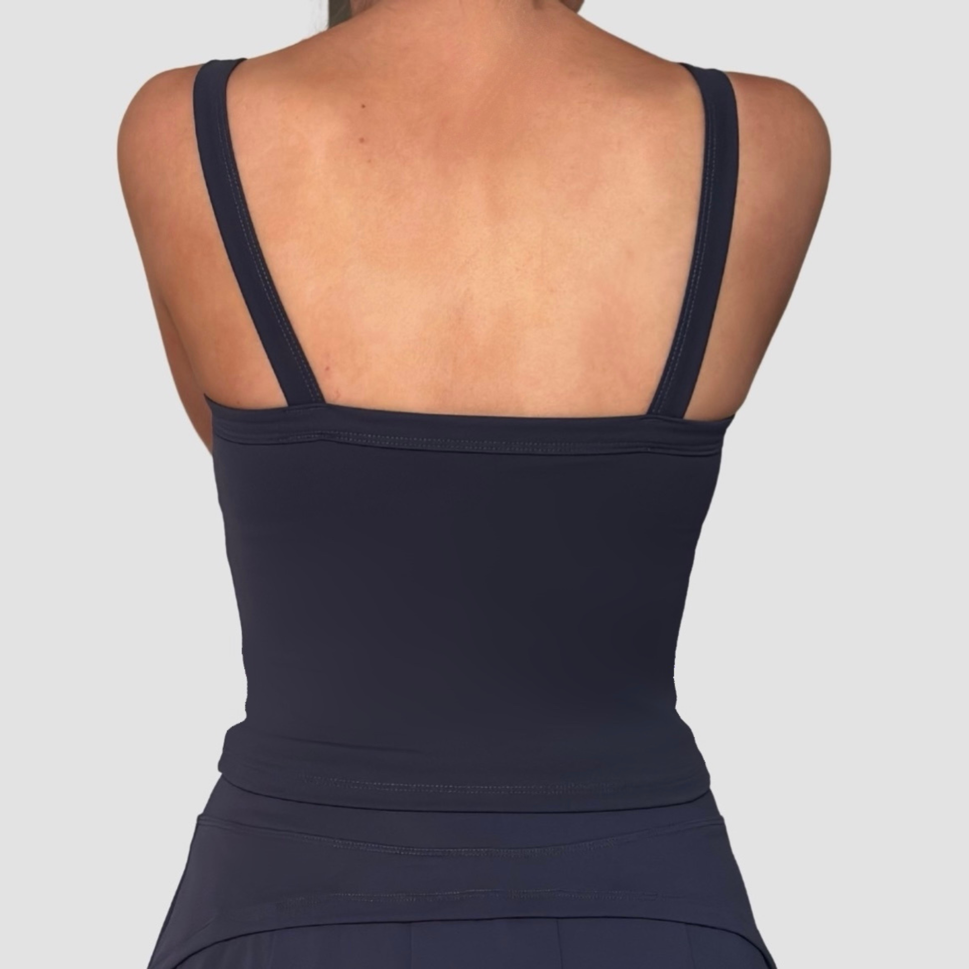 Serena – débardeur décolleté carré OraFit, détail tissu