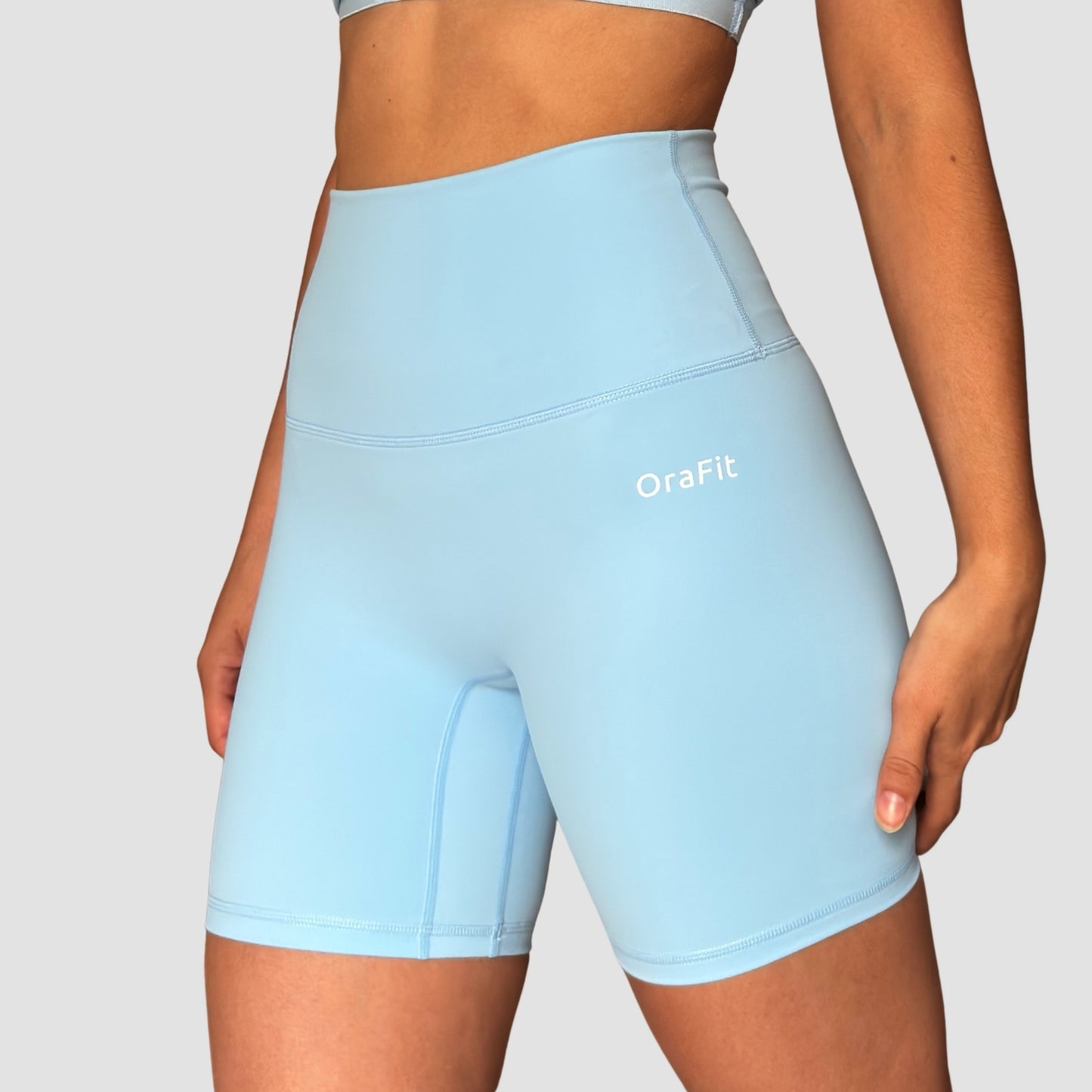 Cassie – short gainant taille haute OraFit, vue de dos