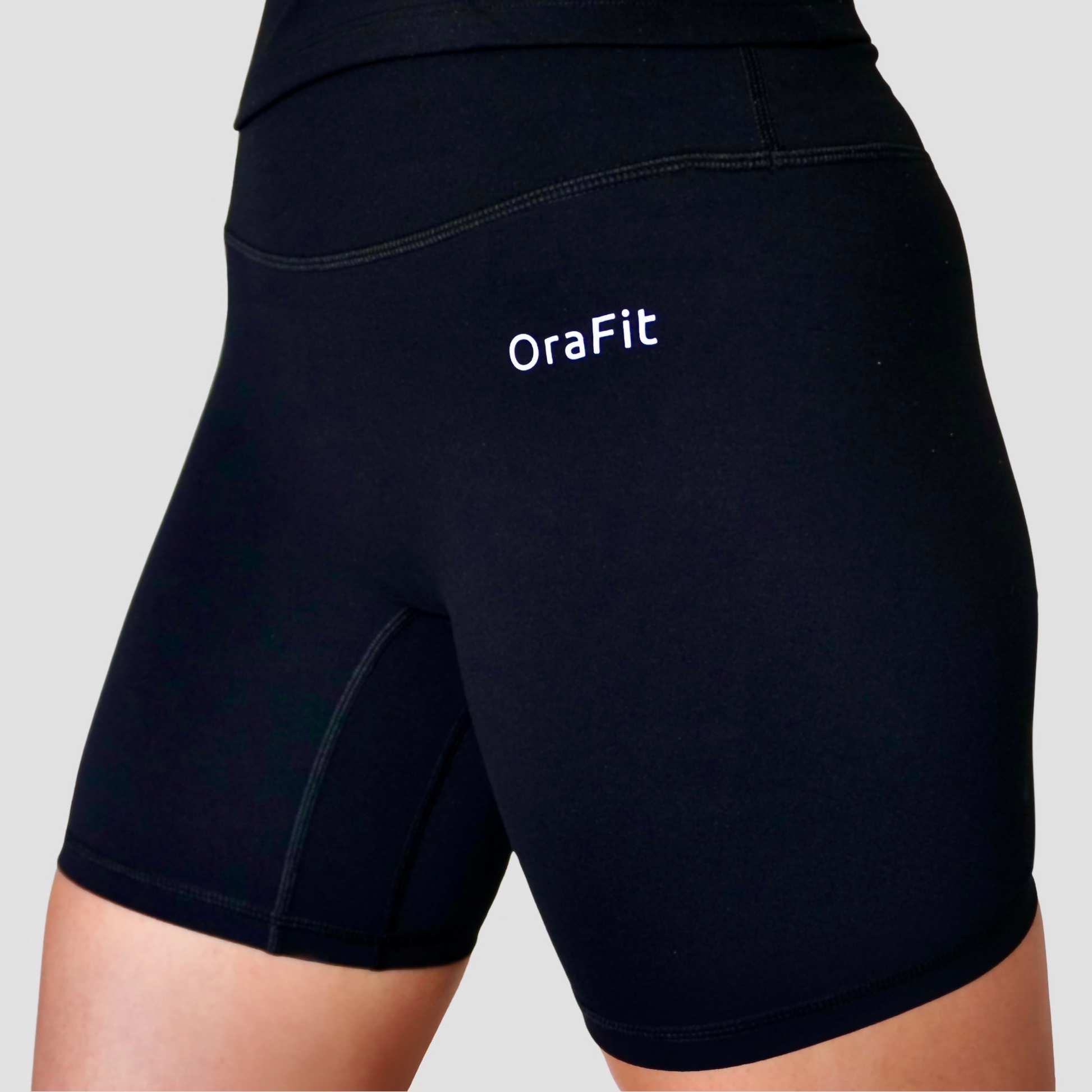Cassie – short gainant taille haute OraFit, détail tissu gainant