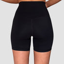 Cassie – short gainant taille haute OraFit, vue portée