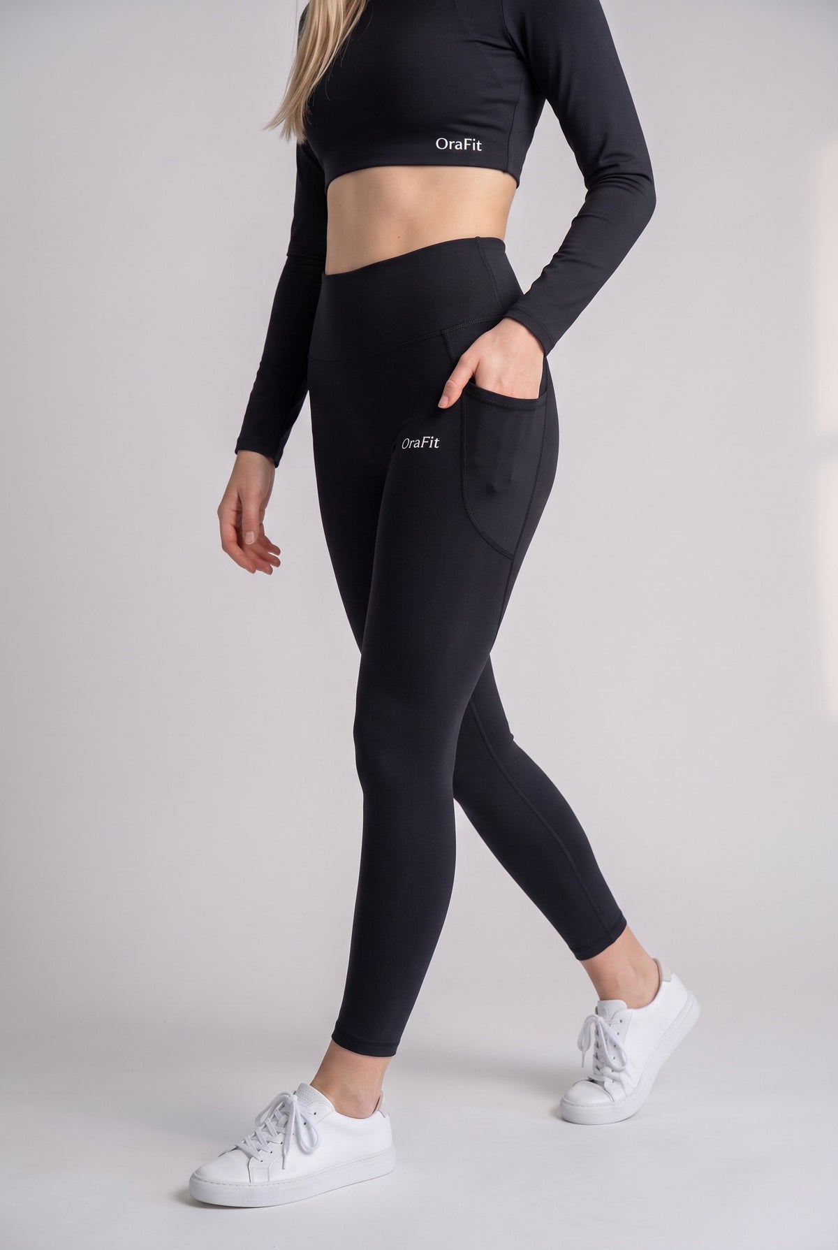 Legging Leïla noir vu de profil